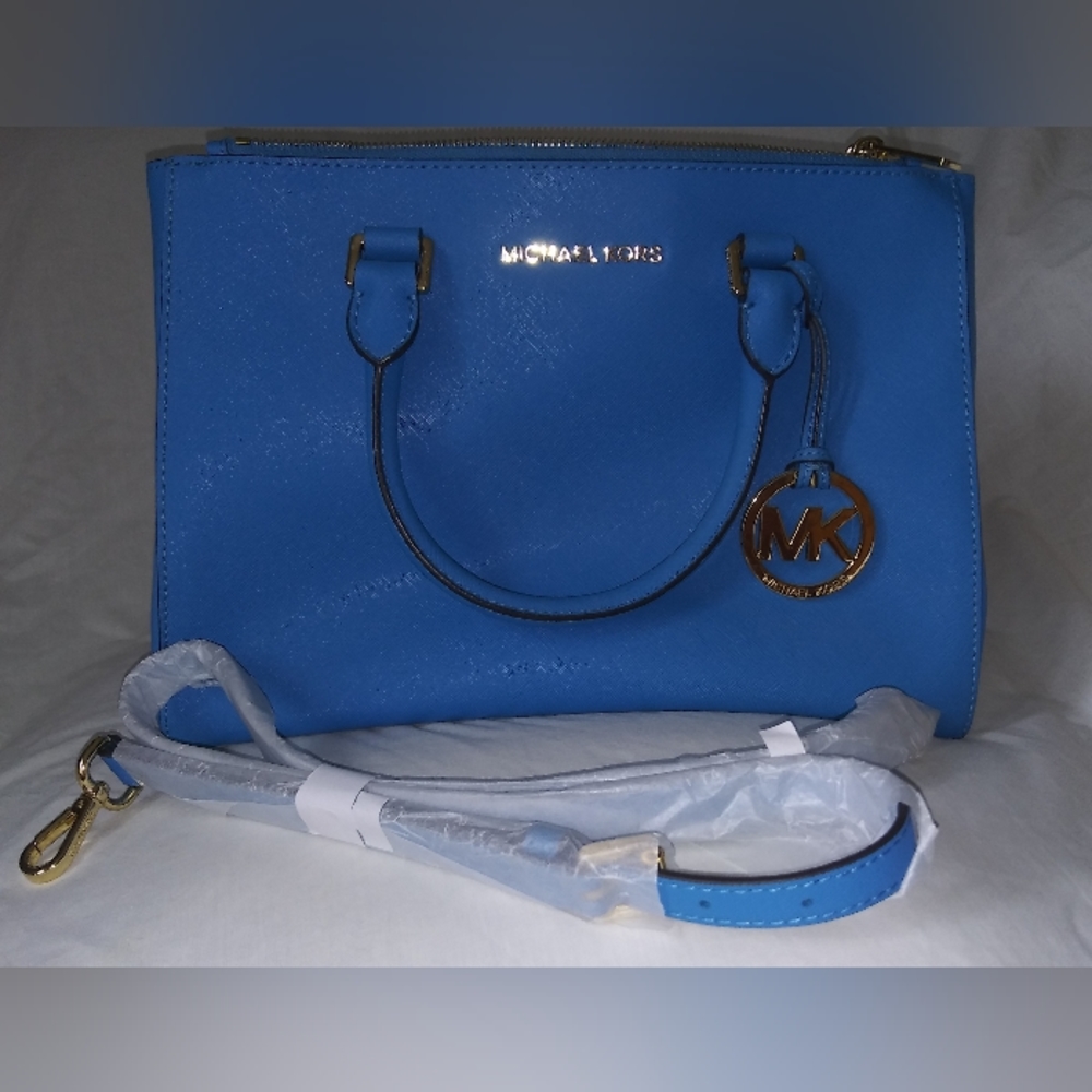Purse - Picture 2 of 15